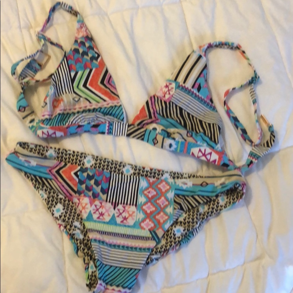 Vera Bradley reversible bikini - Picture 3 of 5